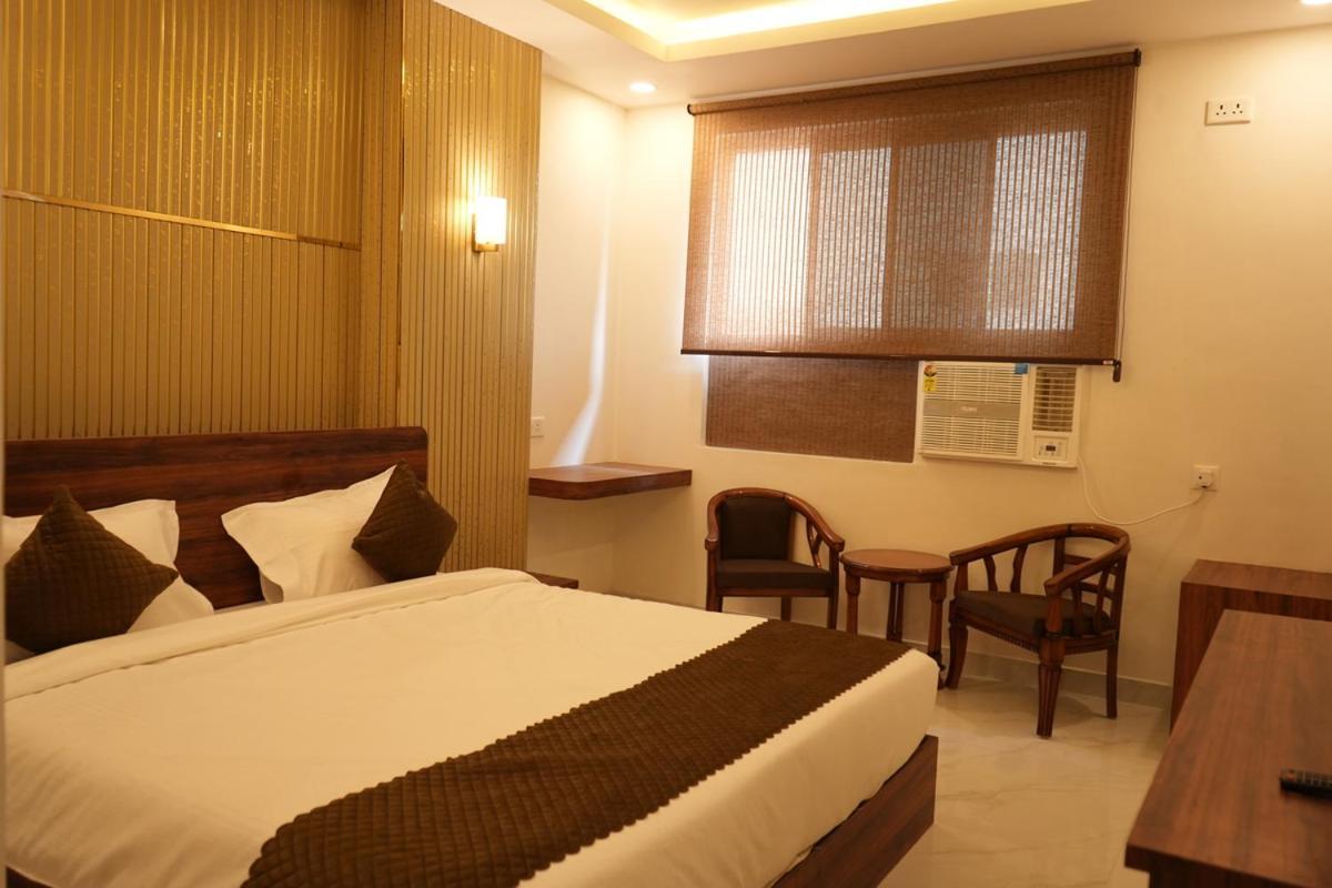 לקנאו Hotel Golden Palace מראה חיצוני תמונה