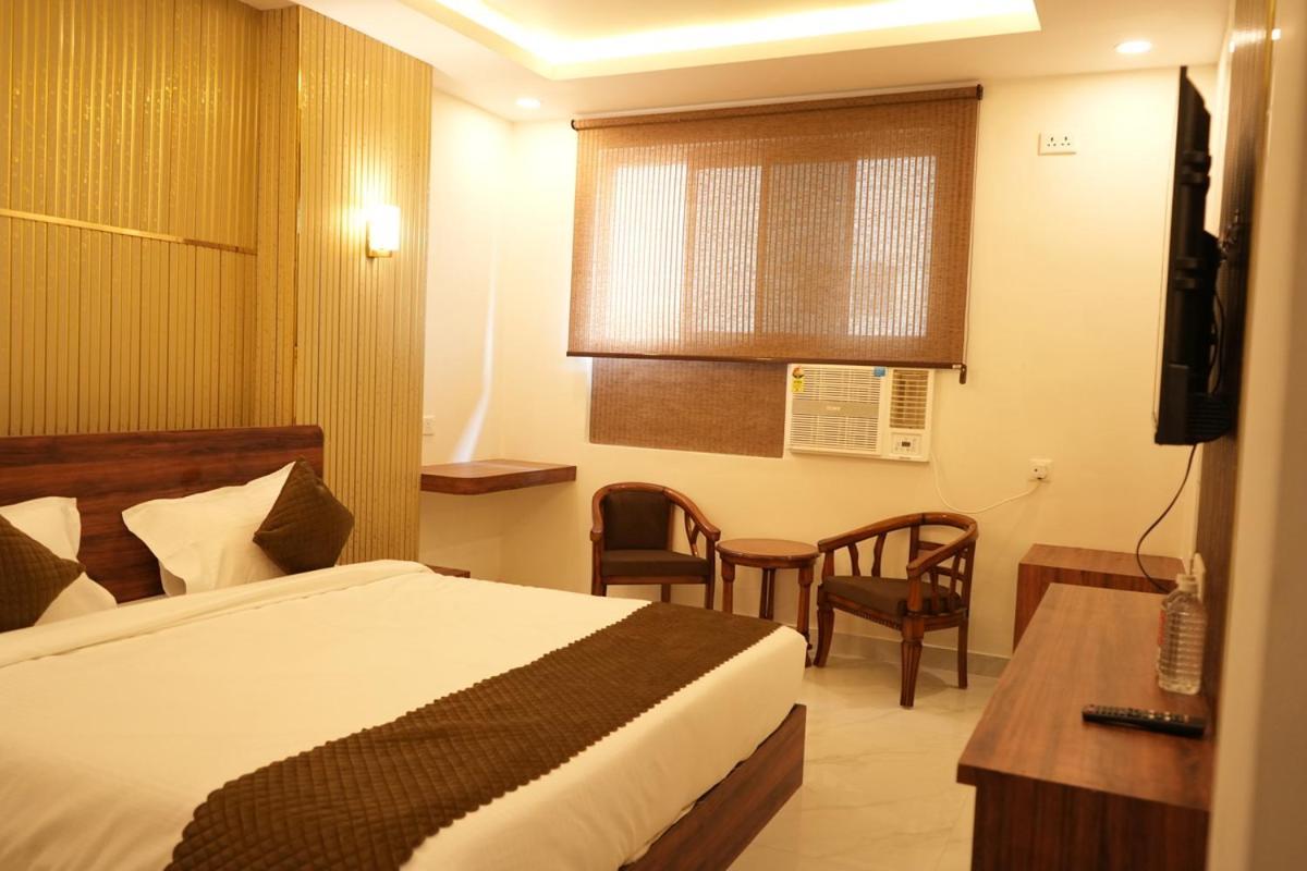 לקנאו Hotel Golden Palace מראה חיצוני תמונה