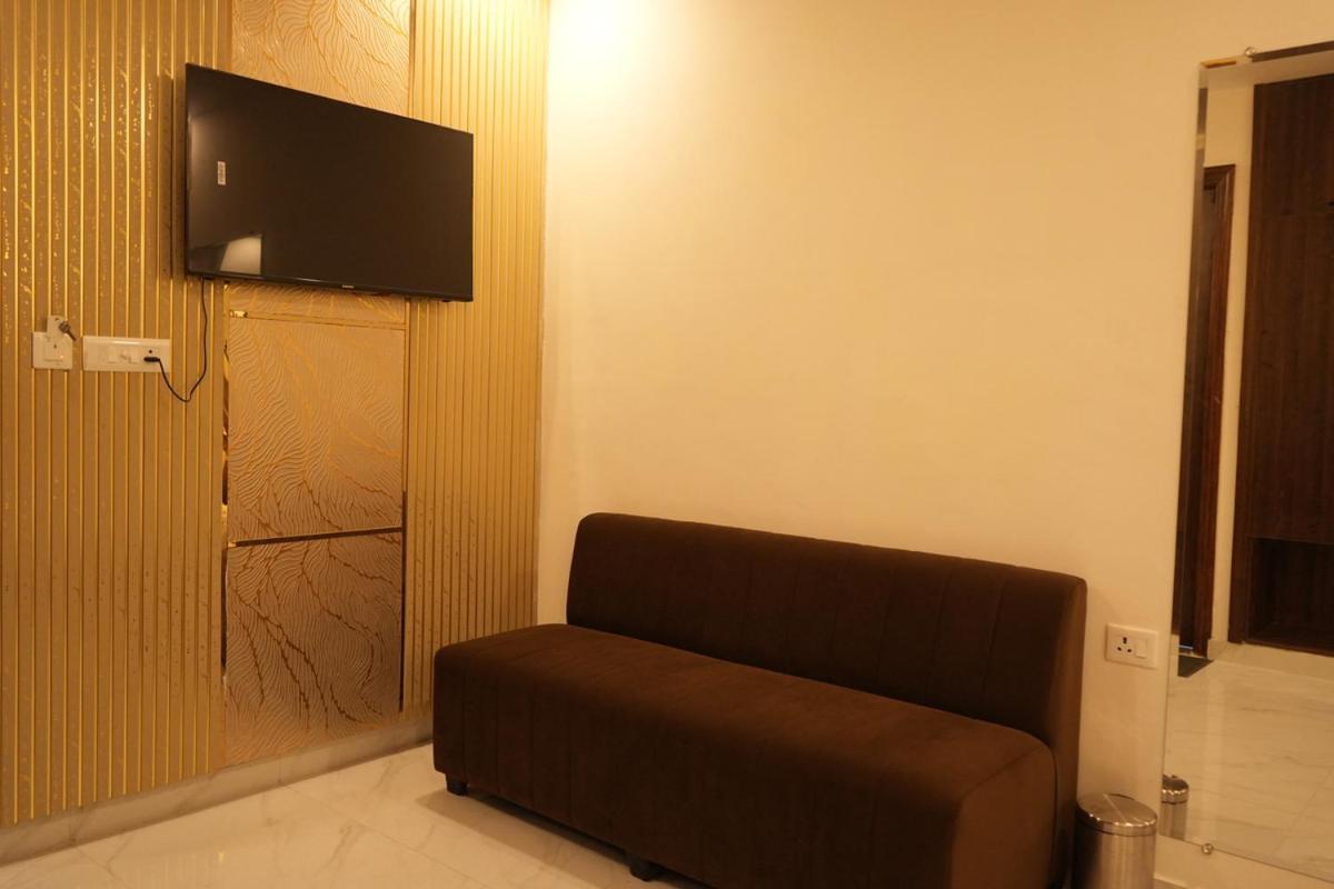 לקנאו Hotel Golden Palace מראה חיצוני תמונה