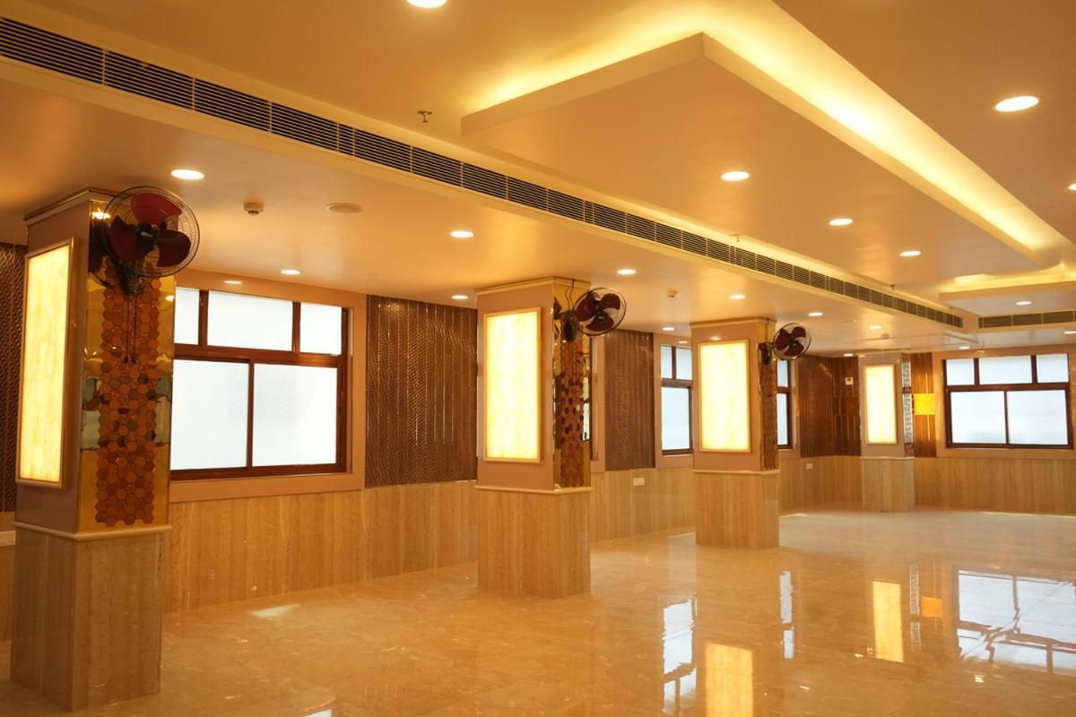 לקנאו Hotel Golden Palace מראה חיצוני תמונה