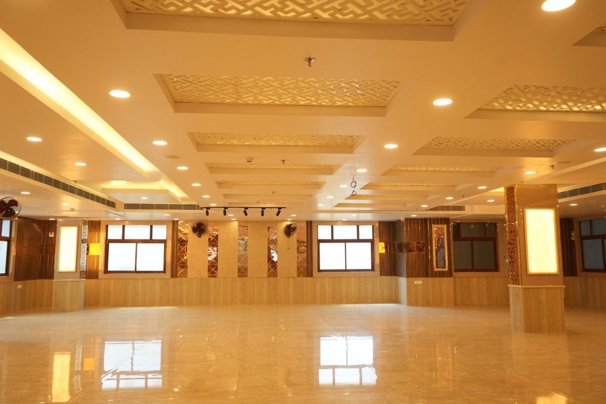 לקנאו Hotel Golden Palace מראה חיצוני תמונה